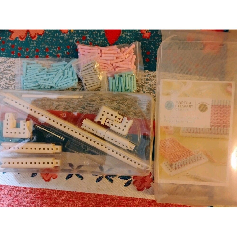 Martha Stewart Crafts Knit and Weave Loom Kit Lion Brand Yarn Open Box